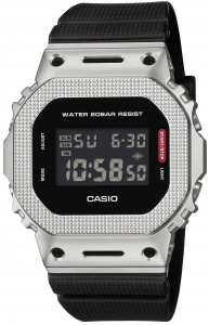 Casio GM-5600M-1